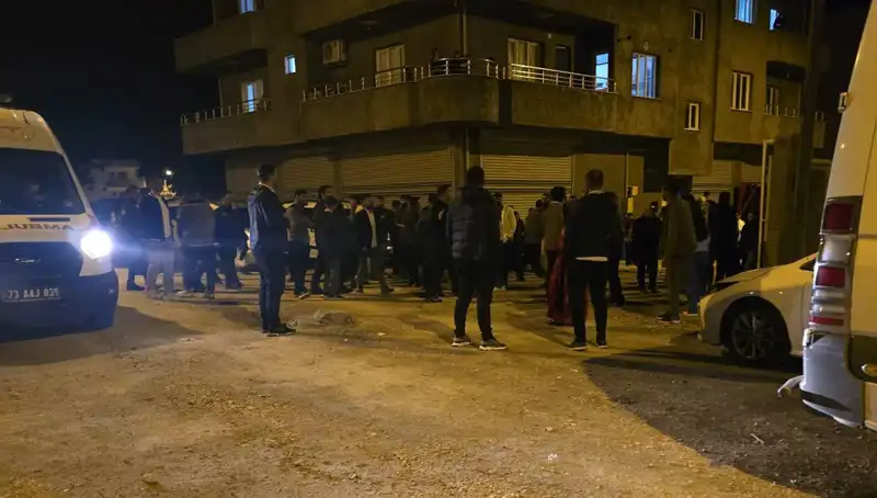 Şırnak’ta Taşlı Sopalı Kavga: 4 Kişi Yaralandı!