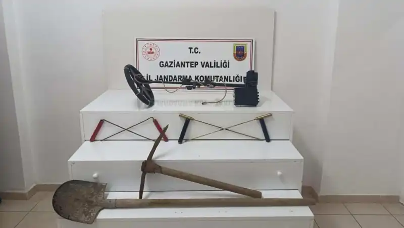 Define Araştırmasında Suçüstü: İki Kişi Gözaltına Alındı