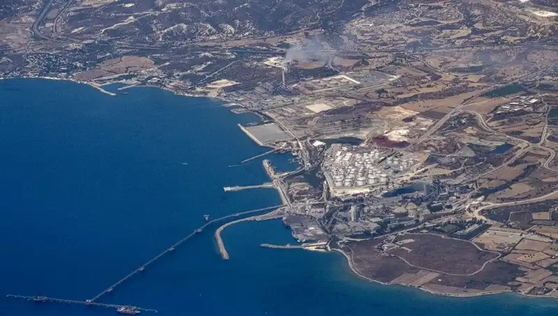 ABD'nin İsrail'e Silah Taşıyan Gemisi Limasol'dan Geçiş Yapacak