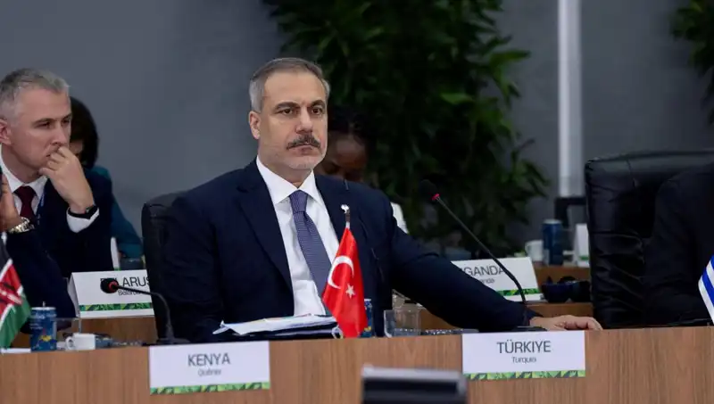 Bakan Fidan, BRICS Zirvesi'nde Yapay Zeka için Kritik Uyarıda Bulundu