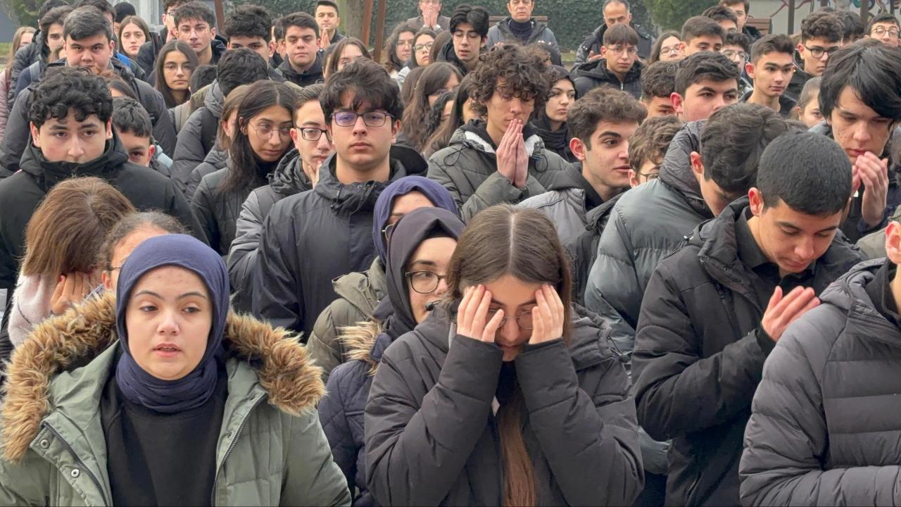 Yangında Hayatını Kaybeden Öğrenciler Okullarında Anıldı