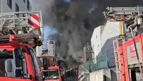 Tuzla'daki Fabrika Yangını Sonunda Kontrol Altına Alındı: Neler Oluyor?