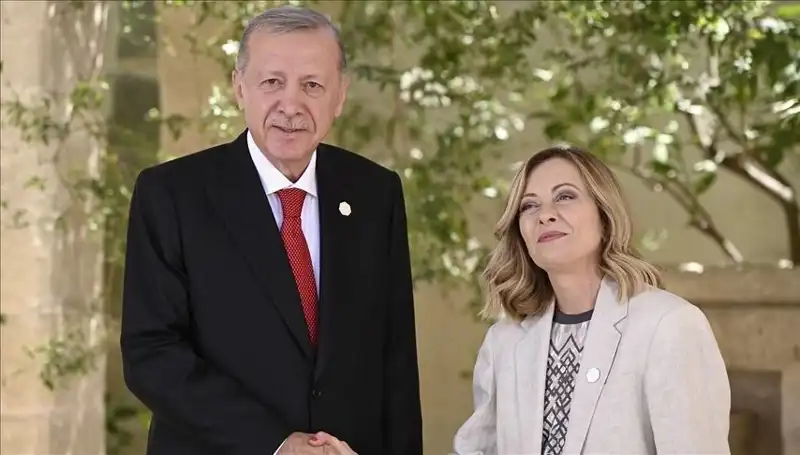 İstanbul'da Büyük Çıkış: Erdoğan, İtalya ve Libya Başbakanlarıyla Akdeniz Zirvesi'nde Buluşuyor