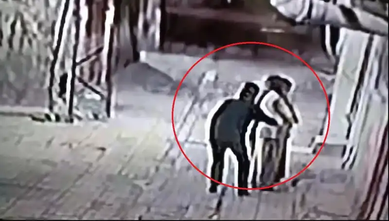 Gözden Uzakta Gizli Operasyon: Polisler Pazarcı ve Simitçi Kılığına Girdi