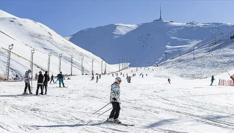 Palandöken Kayak Merkezi'nde Kar Kalınlığı Rekor Kırdı!