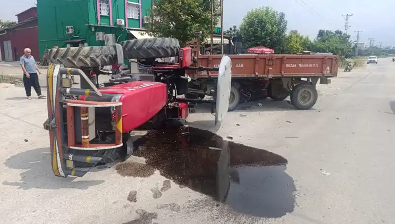 Traktör ile Otomobil Çarpıştı: Korkunç Kazada İki Yaralı