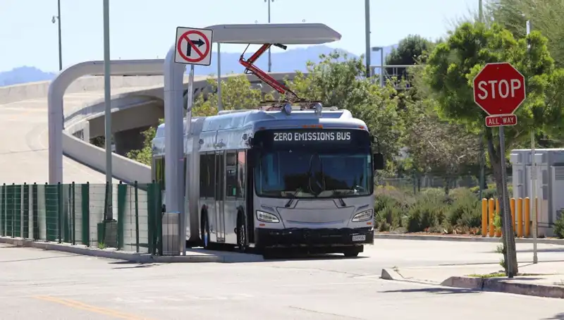 Avrupa'da Elektrikli Otobüs Kullanımı Hızla Artıyor: Yasaların Etkisi Nedir?