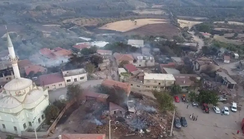 Çanakkale'de Korkutan Orman Yangını: Hava Görüntüleri ile Kayıplar Belirlendi