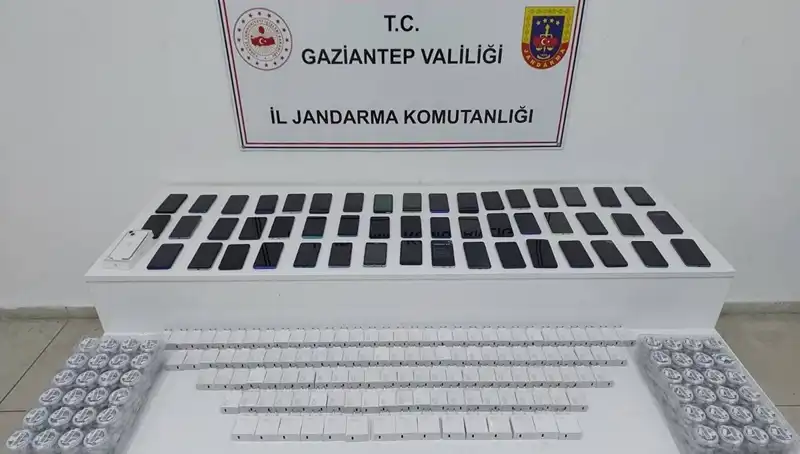 Gaziantep'te 1,3 Milyon TL Değerinde Kaçak Telefon Operasyonu