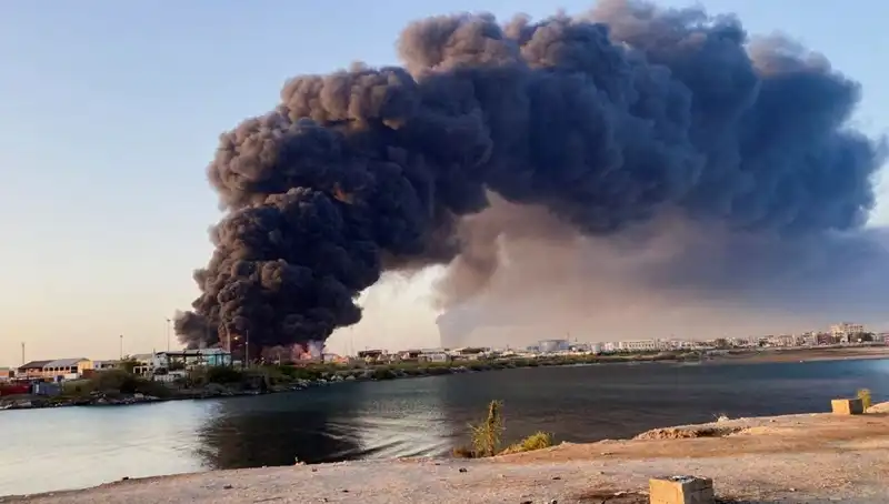 Port Sudan'da Şiddetli Patlamalar: Havalimanı ve Ordu Üssü Hedef Alındı!