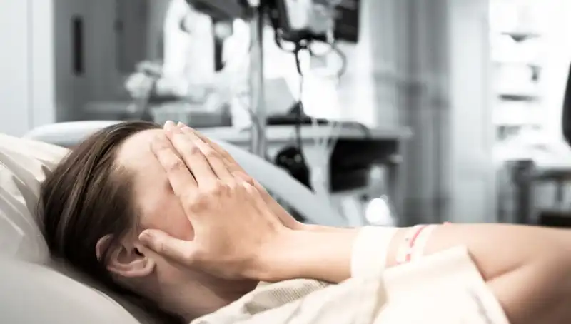 32 Yaşındaki Kadının Şok Edici Hastalığı: Doktorlar Ümitsiz Mi?