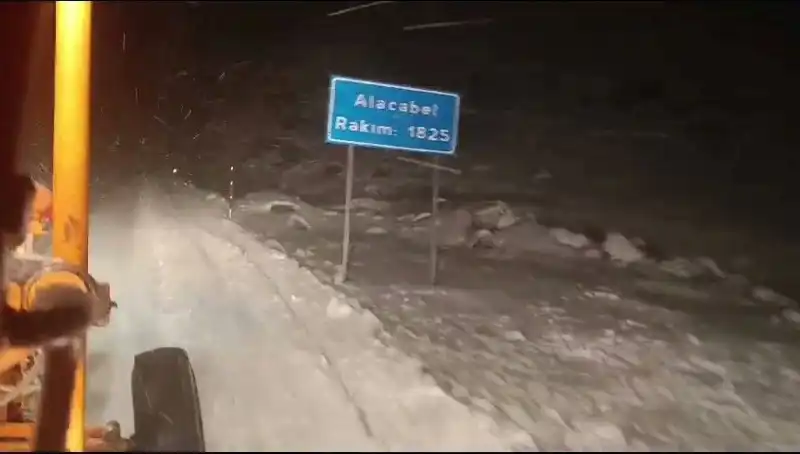 Antalya'yı Beyaza Bürüyen Kar Sürprizi: Şehirde Hava Nasıl?