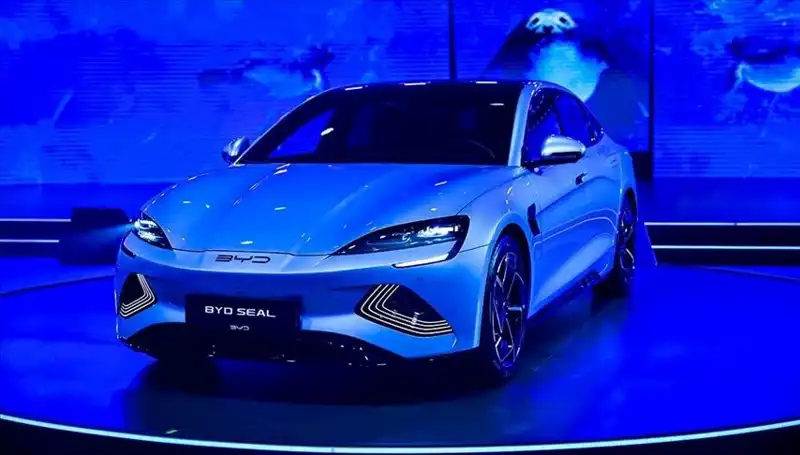 BYD, Elektrikli Araç Pazarında Liderlik Peşinde Büyüleyici Ataklar Yapıyor
