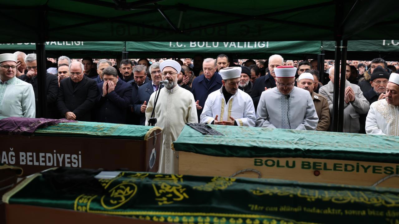 Cumhurbaşkanı Erdoğan Bolu'daki Yangın Faciasında İncelemelerde Bulundu