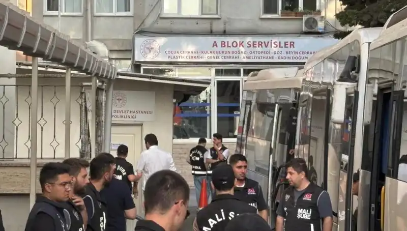 İstanbul'da İETT Genel Müdürü ile 25 Şüpheli Adliye'ye Sevk Edildi