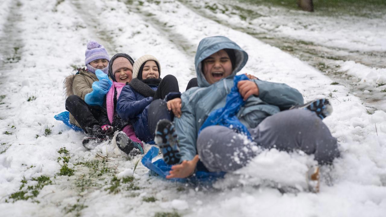 İstanbul'da Kar Yağışı Nedeniyle Yarın Okullar Tatil Edildi