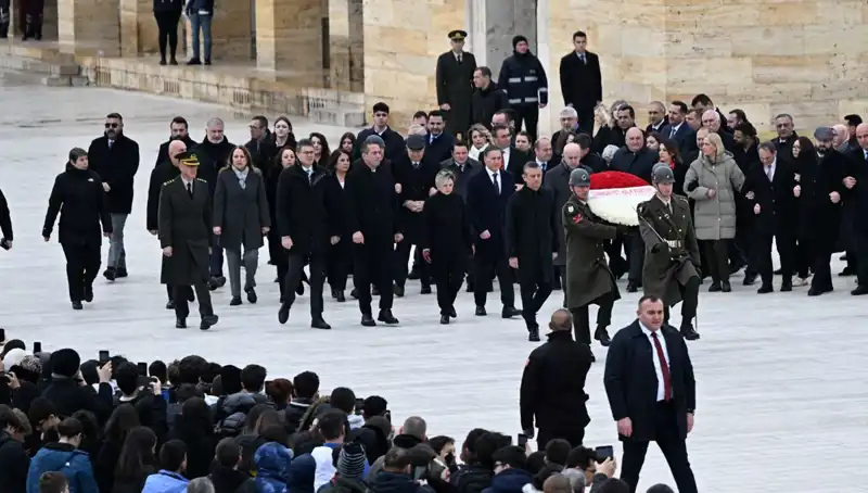 CHP Genel Başkanı Özel ve Yeni Ekibinden Anıtkabir Ziyareti