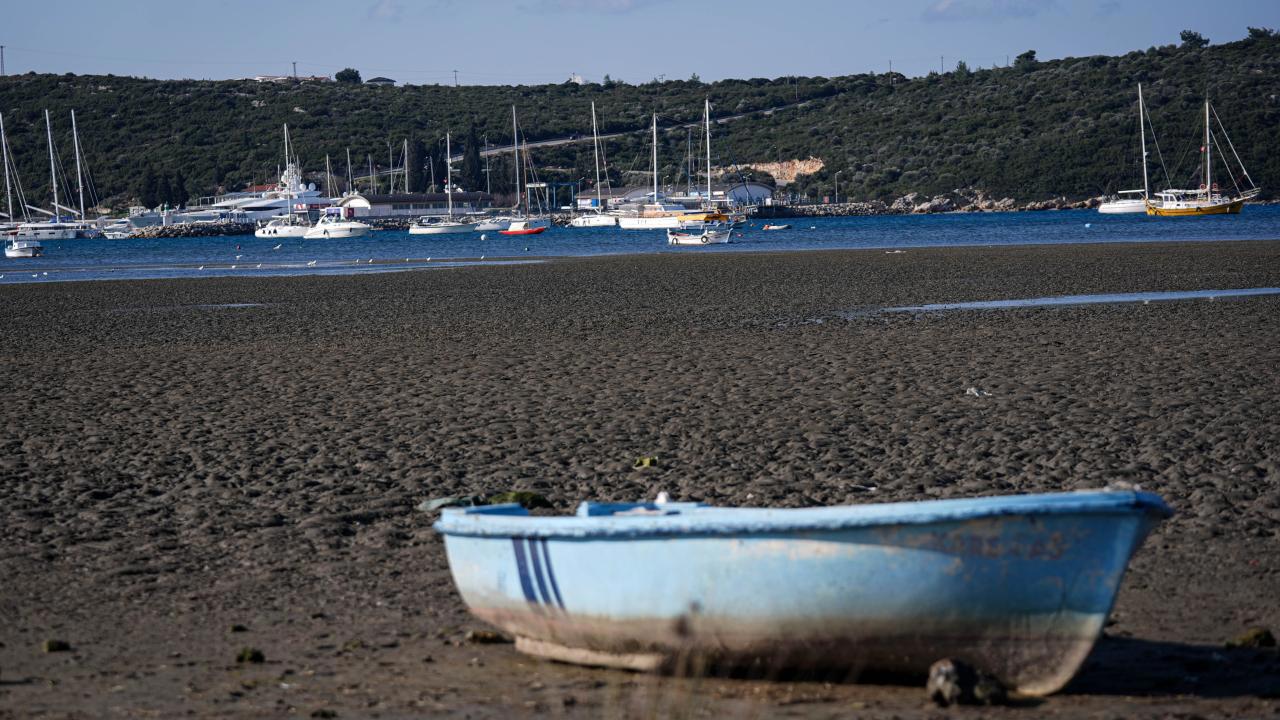 Ege Denizindeki Deniz Çekilmesi Depremle İlgili Değil