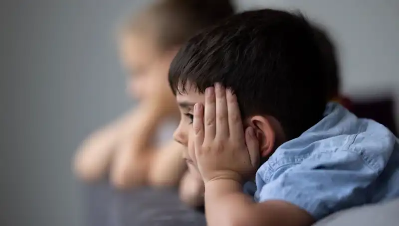 Otizm Belirtilerinin erkek çocuklarda Daha Yaygın Olmasının Nedenleri