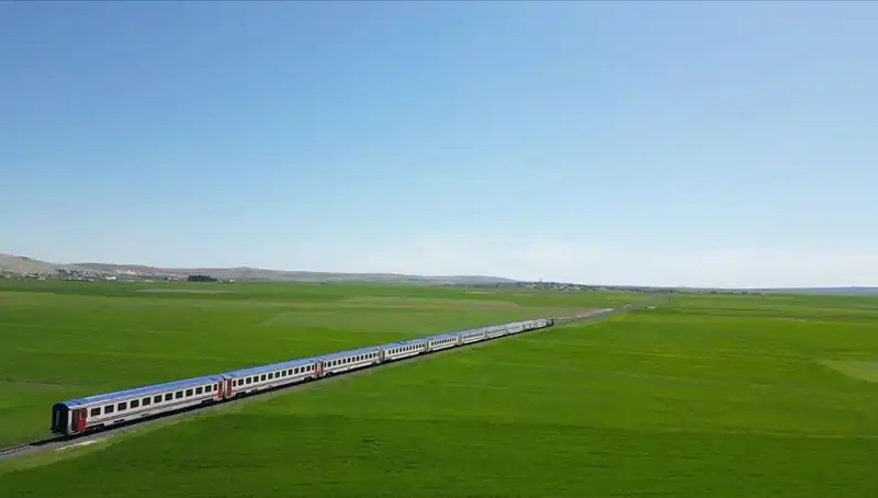 Diyarbakır Ekspresi: Malatya'da Tarihi Bir Yolculuğun Kapıları Aralandı