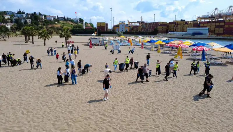 Plajlarda Doğa Sevdalılarından Büyük Temizlik Hareketi
